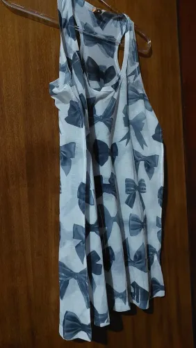 Camiseta de laços