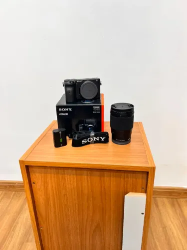 Sony A6600 + Lente Sigma 16mm 1.4