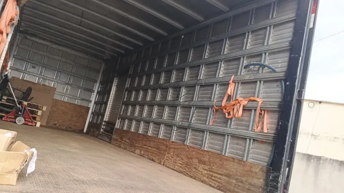 Vendo caminhão cargo panda