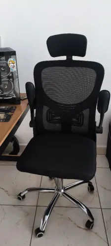 Mesa e cadeira escritório
