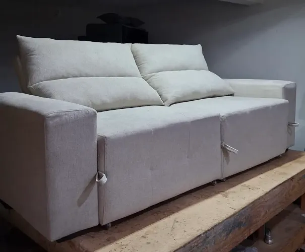 SOFÁ RETRÁTIL