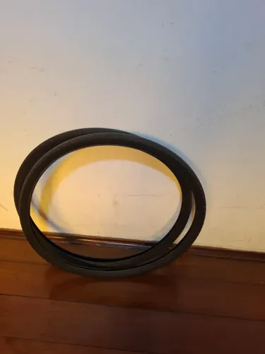 Par de pneus Pirelli Phanton Street 700x38 USADOS em excelente estado