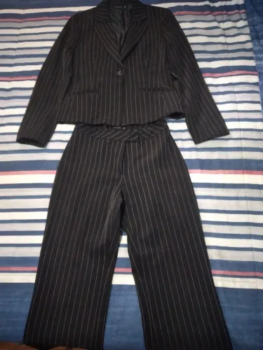 Conjunto de blazer e calça comprida da marca Seiki feminino na promoção por apenas R$ 250