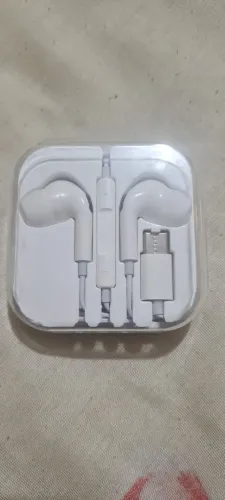 Fone Intra Auricular USB-C Compatível Com Vários Aparelhos
