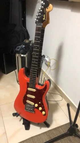 Guitarra fender Japonesa 1985 com vários upgrades