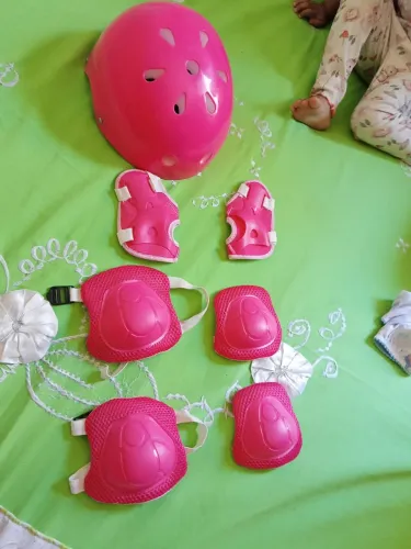 Equipamento de patins infantil novo