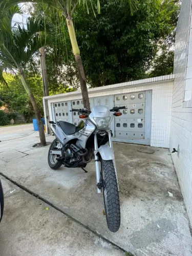 Vendo moto falcon