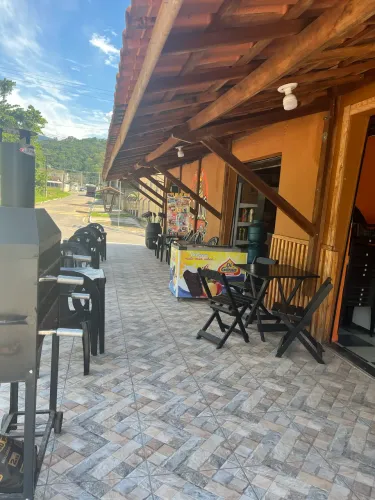 Vende-se ponto comercial completo 