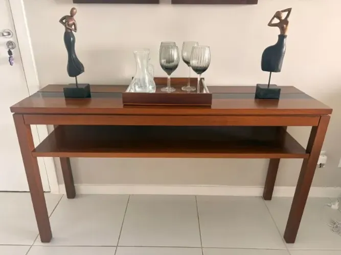 Vendo aparador em perfeito estado da Lar shopping