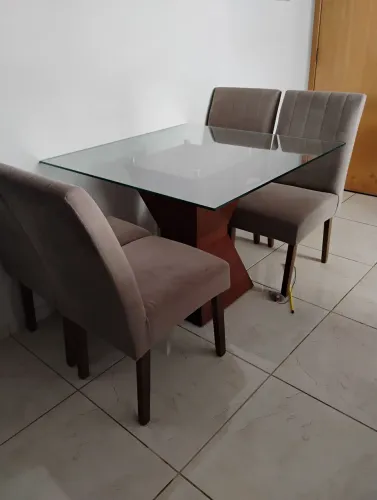 Mesa 4 cadeiras