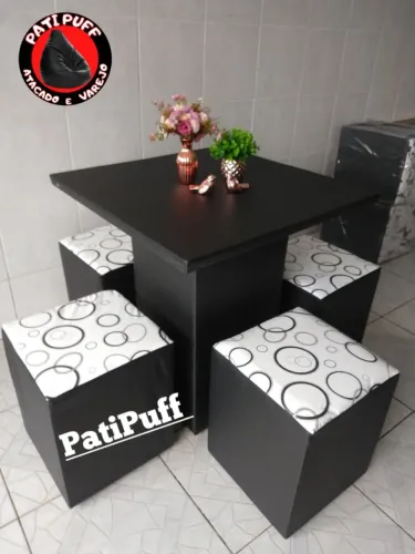 Mesa com 4 puff