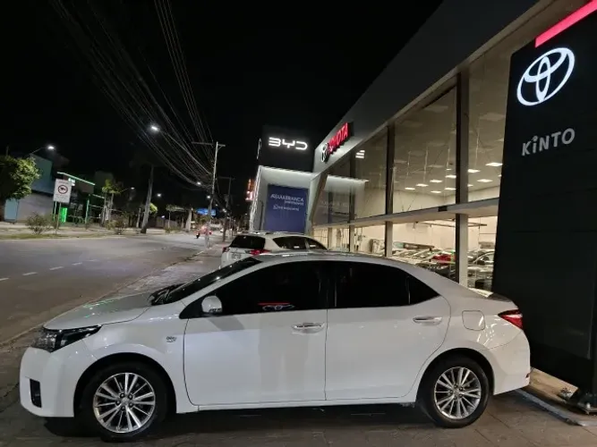 Toyota Corolla Altis 2.0 Flex 16V Aut. 2016