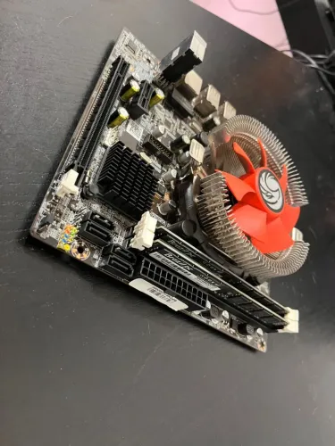 KIT PLACA MÃE (H61), MEMÓRIA RAM (16GB) E PROCESSADOR (INTEL CORE I7)