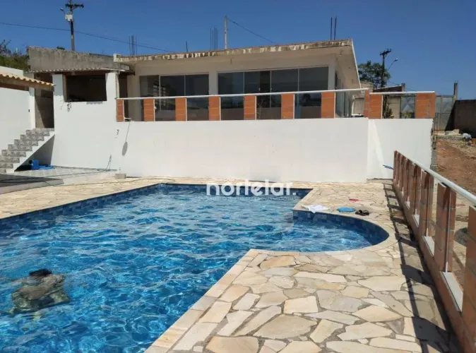 Chácara Espaçosa com Piscina e Segurança  Campo Limpo Paulista