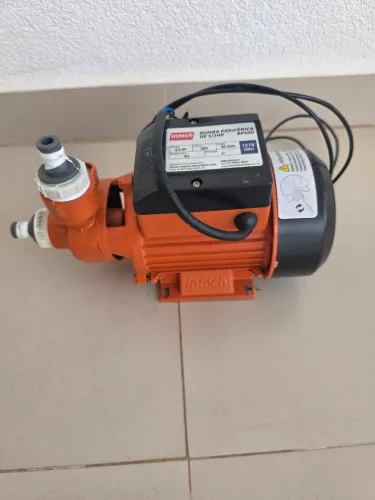 Bomba periférica Intech de 1/2 HP BP 500 127V 60Hz