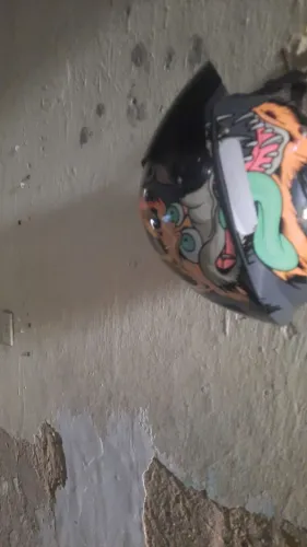 Capacete aberto