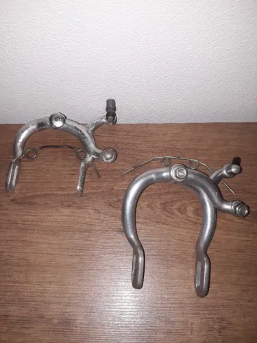 Ferradura de freio (Serve em Caloi 10, Monark 10, Peugeot 10)