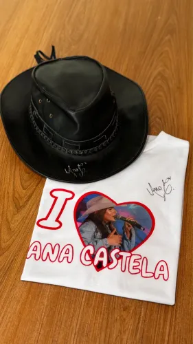 Kit fã Ana Castela Autografado 