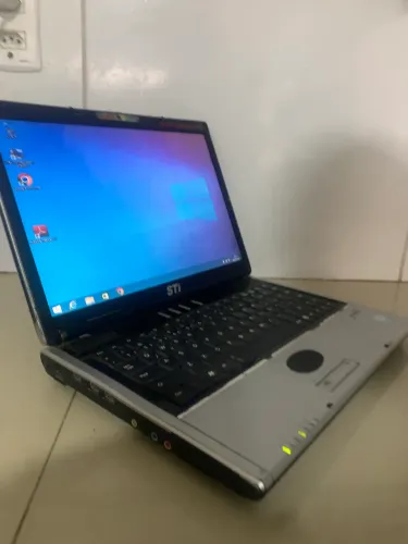 Notebook semp Toshiba em ordem