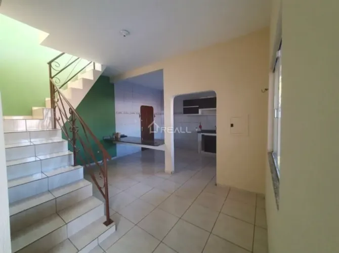 Casa de 2 piso muito grande