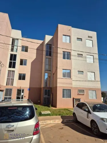 Apartamento com 2 dormitórios à venda por R$ 120.000 - Crixás 06- São Sebastião/DF