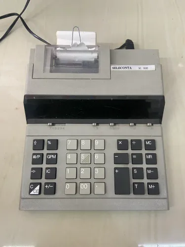 calculadora elétrica antiga da marca Seleconta, modelo SC 1220.