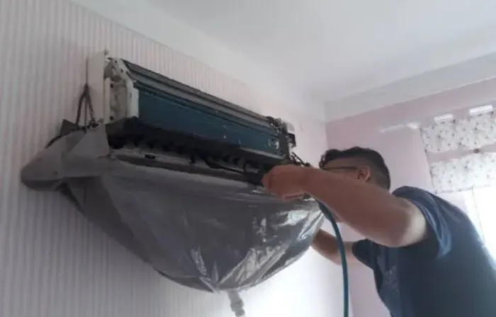 Serviços de manutenção em ar condicionado 