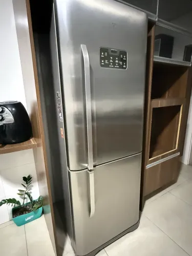 Geladeira Electrolux inox