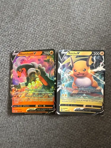 Houndoom V e Raichu V