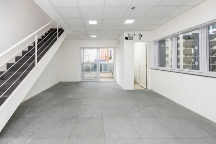 Conjunto Comercial 84m² Duplex ao lado do Hospital Sírio-Libanês (Ed. Bela Vista Medical)