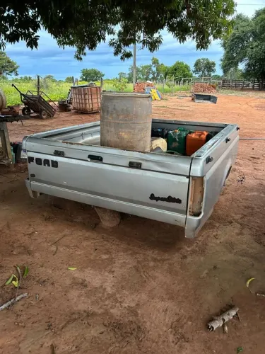 Carroceria f1000, ano 1995