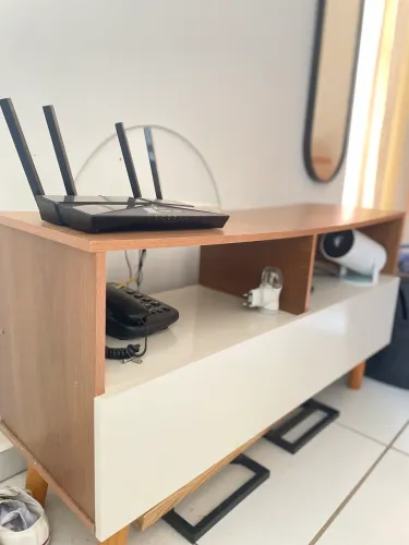 Vende-se Rack Bancada E&A Tv 43 Pol. Sala Com Pes Retro 1 Gaveteiro