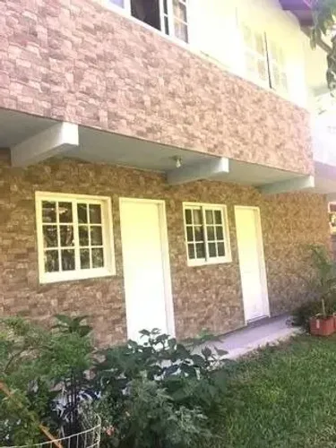 Casa e Apartamentos para Temporada a 10 minutos da Praia dos Ingleses