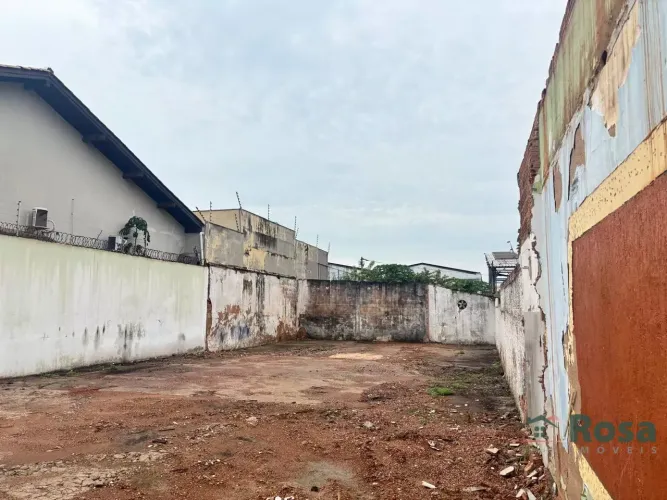 Oportunidade Terreno Comercial/Residencial na Avenida Ciríaco Cândia a 100m da Avenida Mig