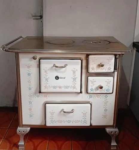 Fogão a lenha 