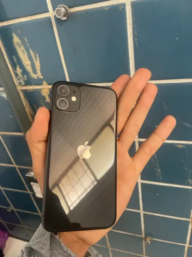 iPhone 11 64gb todo original, bateria 82%