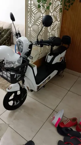 autopropelido/scooter elétrica JY Pop (da Brasflex Motos)