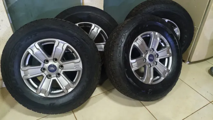 RODA ARO 17 ORIGINAL FORD RANGER XLT 2025 C/ PNEU ZERO