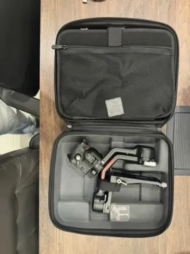 Gimbal DJI Ronin RS4 Combo em estado de novo