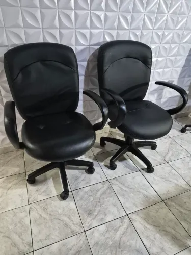 Cadeiras Executiva Couro (perfeito estado)