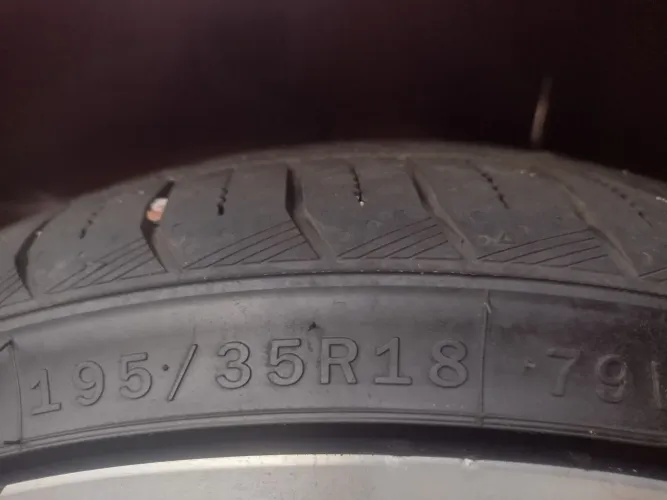 4 pneus 195/35/18 zerados 30dias uso