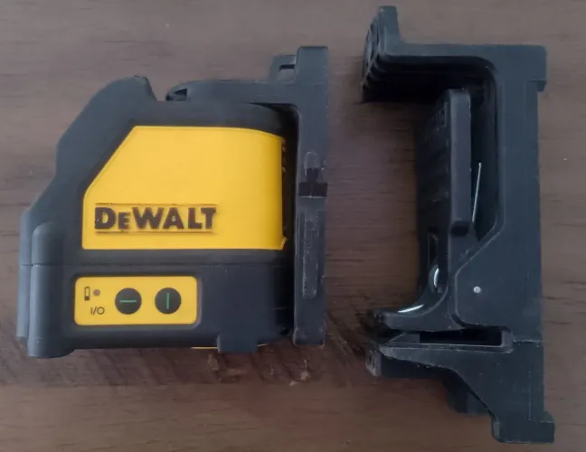 Nível a Laser DeWalt - Profissional com Maleta Rígida