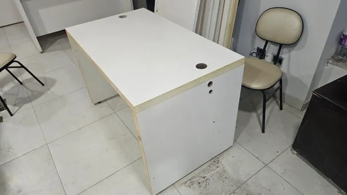 Mesa de escritório super reforçada 1,40 m de largura