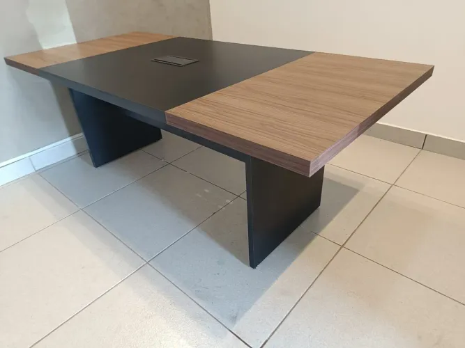 MESA DE REUNIÃO NOVA