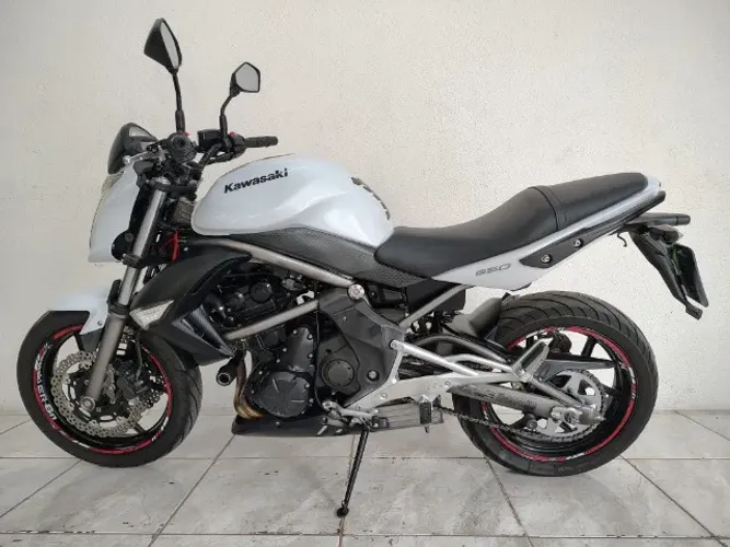 Kawasaki ER-6 N Branca super conservada 