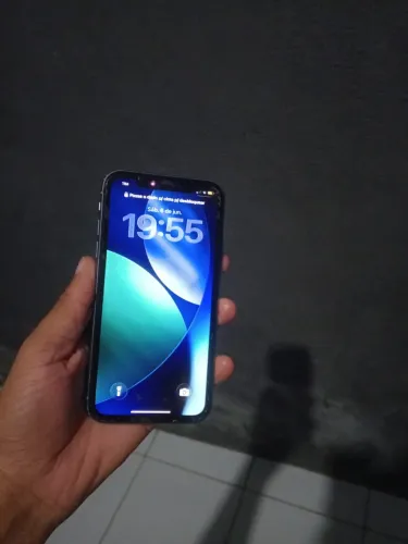 iPhone 11 / 64GB