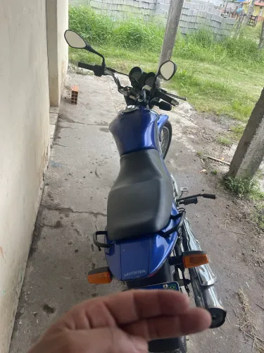 Moto de leilão