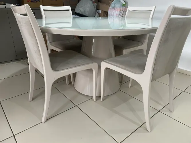 Conjunto de mesa de jantar com 4 cadeiras