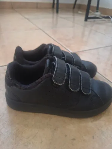 Tênis Adidas original tamanho 29