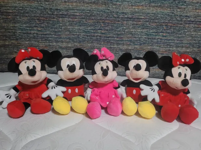 Mickey e Mini de Pelúcia